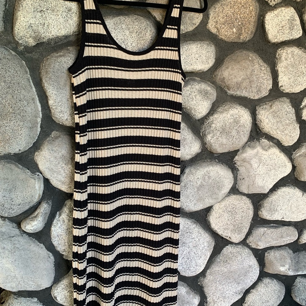 EUC H & M Striped Black and Tan Sleeveless Knot Maxi Dress - Size L